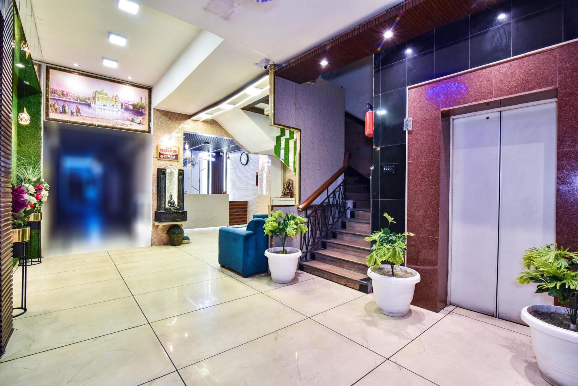 Pinaz Royale Hotel Amritsar Exterior foto