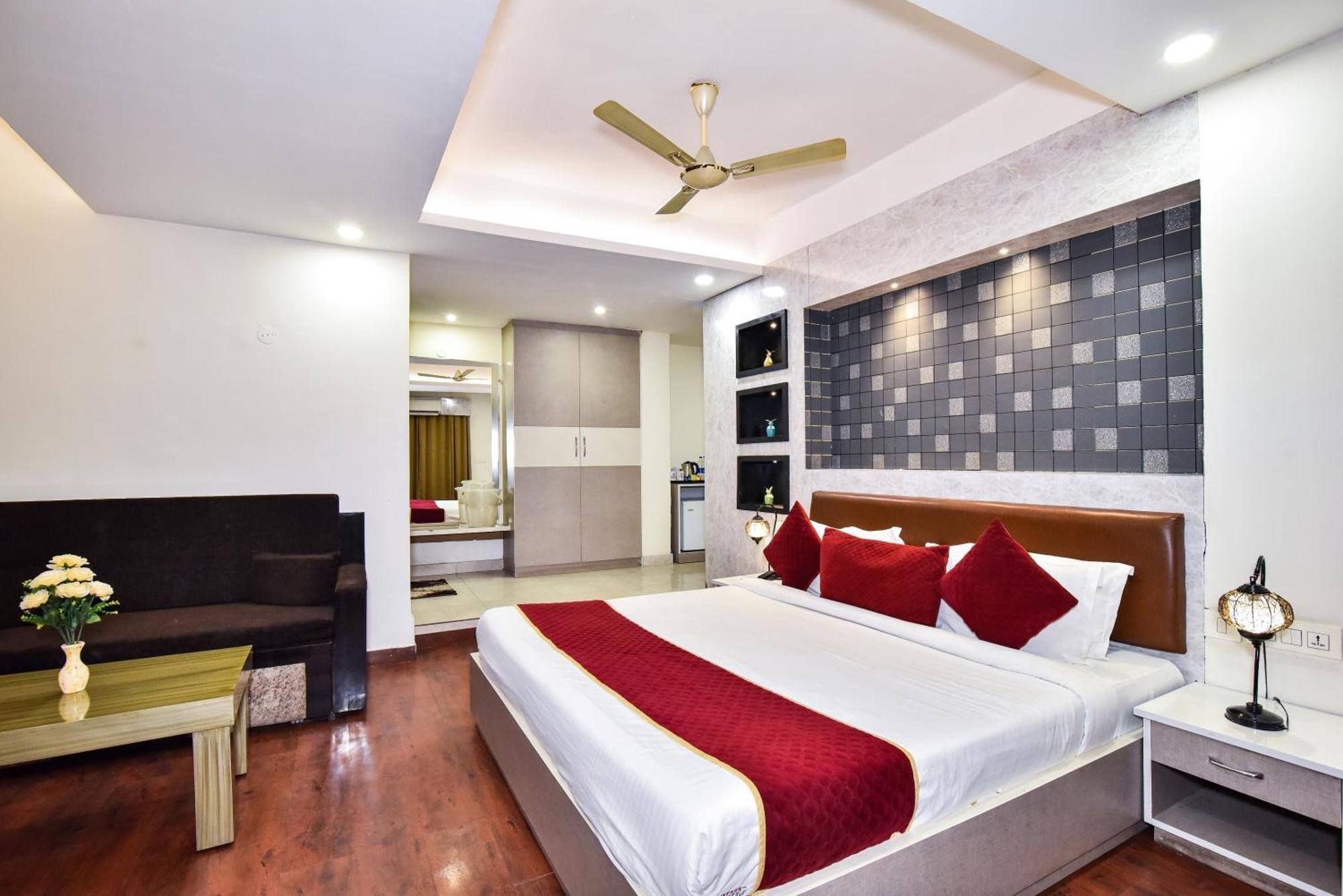 Pinaz Royale Hotel Amritsar Exterior foto